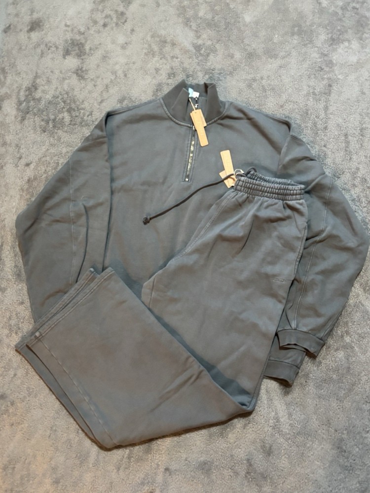 Skims 2-Piece Sweatpant And Half Zip Pull Over Size Xs