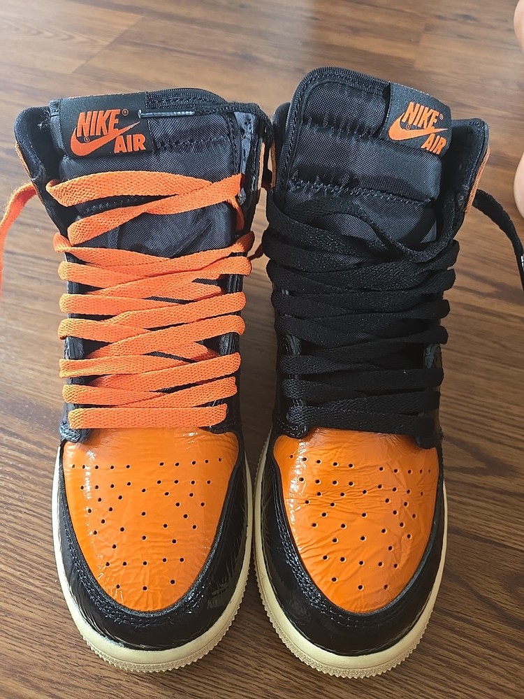 Size 6.5Y - Jordan 1 Retro OG High Shattered Backboard 3.0 GS Very Lightly Used