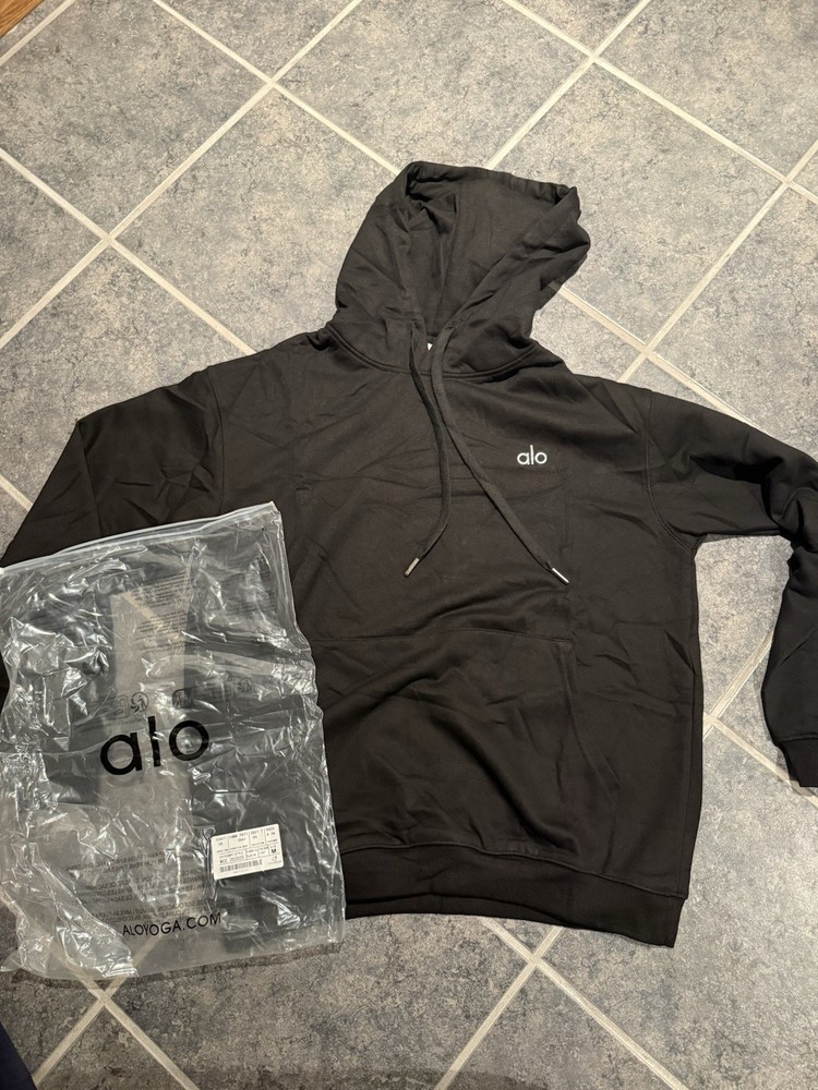 Alo Hoodie In Black Size Medium