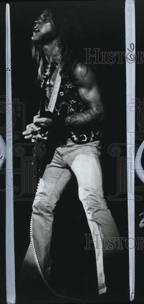 1978 Press Photo Grand Funk Railroad band member playing guitar - pio14291