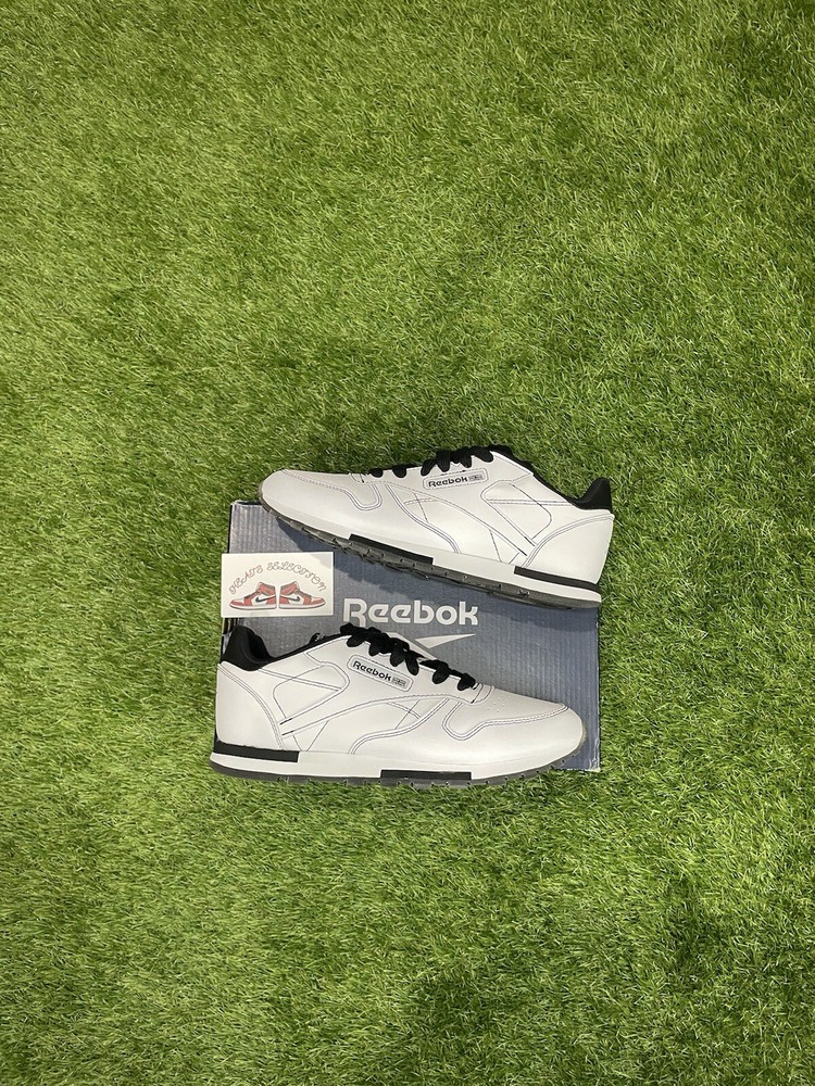 REEBOK CL LTHR JUNIOR RUNNING SHOE - SIZE 7 - GX5605 - BLACK/WHITE