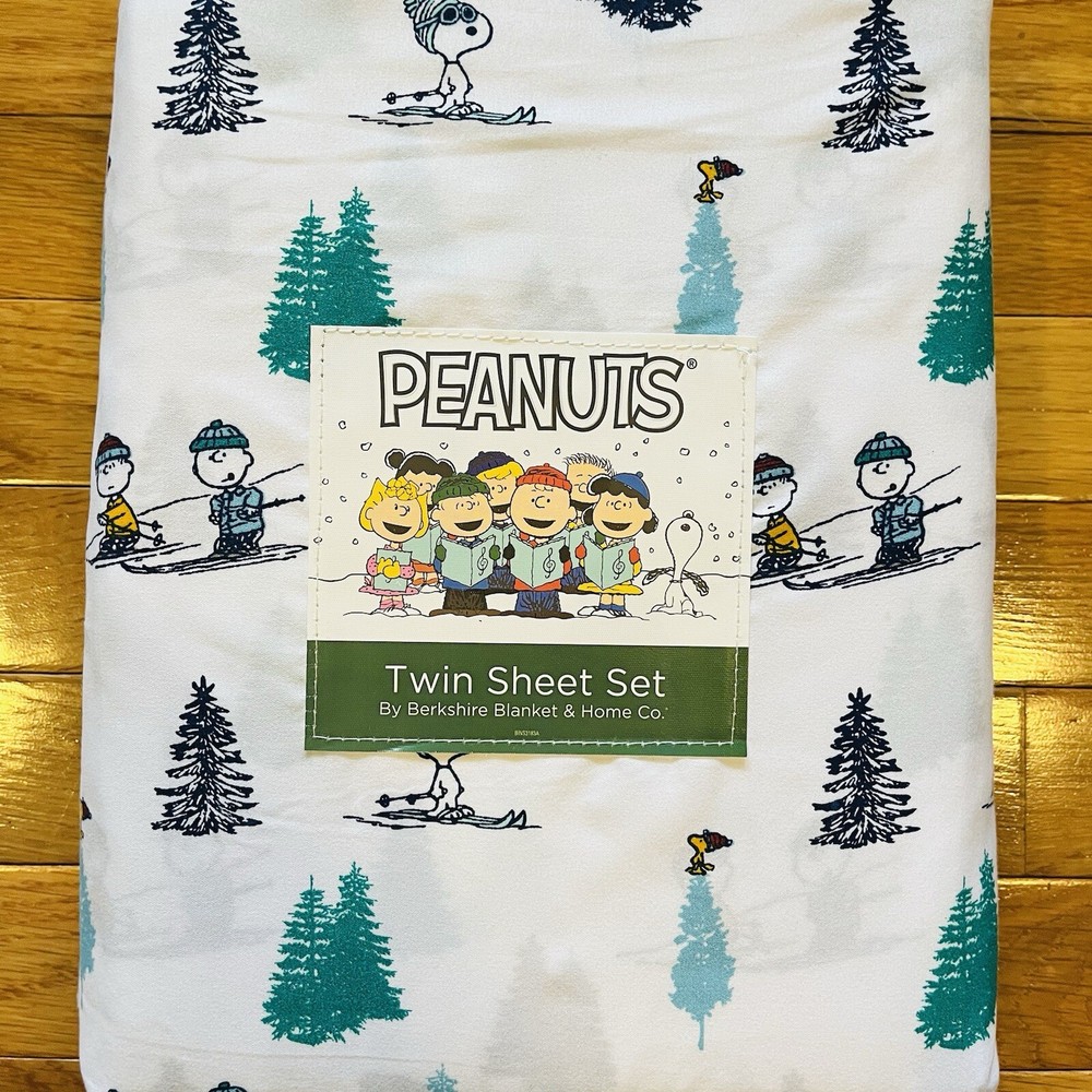 Snoopy Christmas Twin Sheet Set with Woodstock and Charlie Brown Winter Skiing Design  
