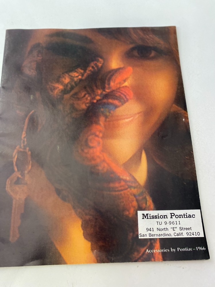 1966 Pontiac Accessories LE MANS/CATALINA/VENTURA/2+2/STAR CHIEF Sales Brochure