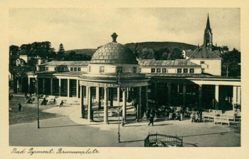 Ansichtskarte Bad Pyrmont Brunnenplatz  (Nr.9268)