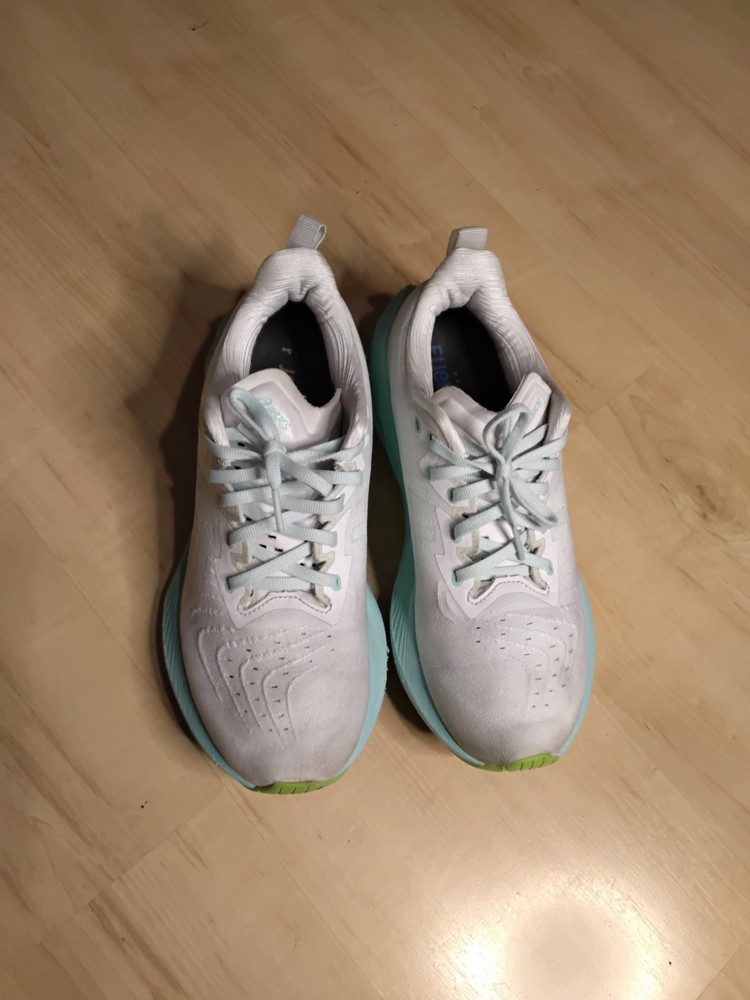 ASICS Novablast 4 Women's Running Shoes Athletic White/blue Sz 9.