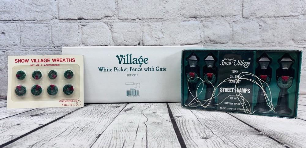 Department 56 Village Accessories Lot Street Lamps Wreaths Fence & Gate