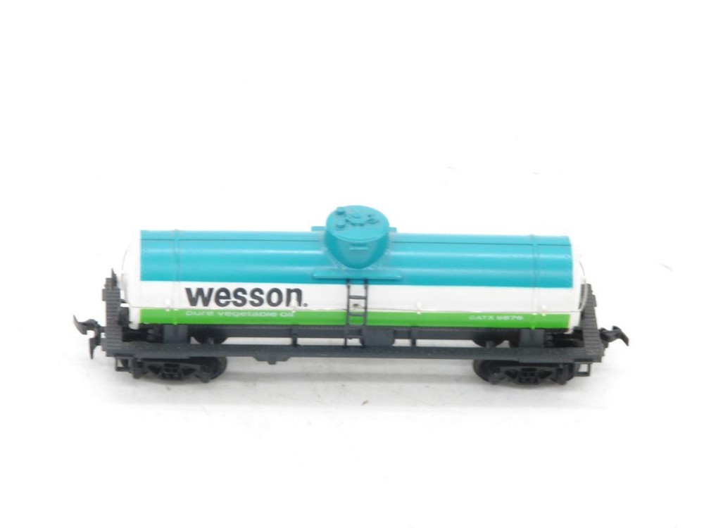 TYCO HO Scale 9876 Wesson Oil Tank Car 315K