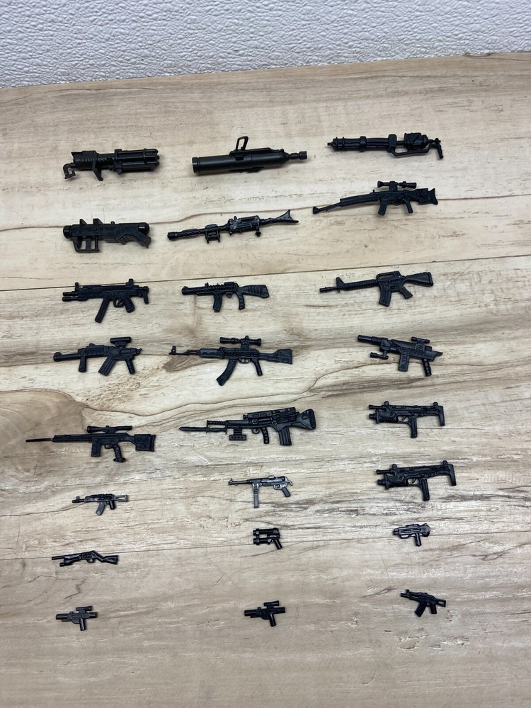 Military Action Figures Accessries Plastic Weapons Lot Of 24