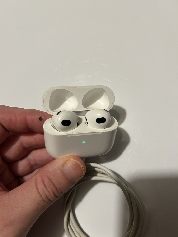 Apple AirPods 3 Wireless Earbuds with Lightning Charging Case - White