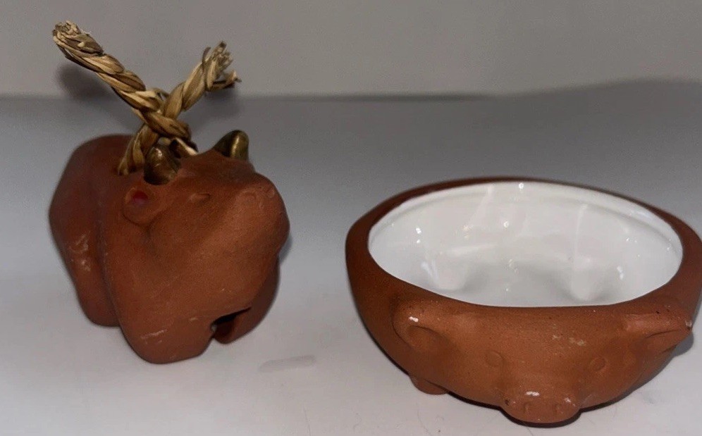 Mini Terra Cotta Pig Trinket Dish – CreativeCo-op Pig Bell Design