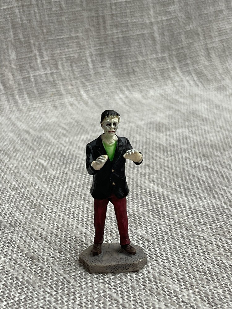 Lemax Spooky Town Zombie Halloween Village Figurine Set  