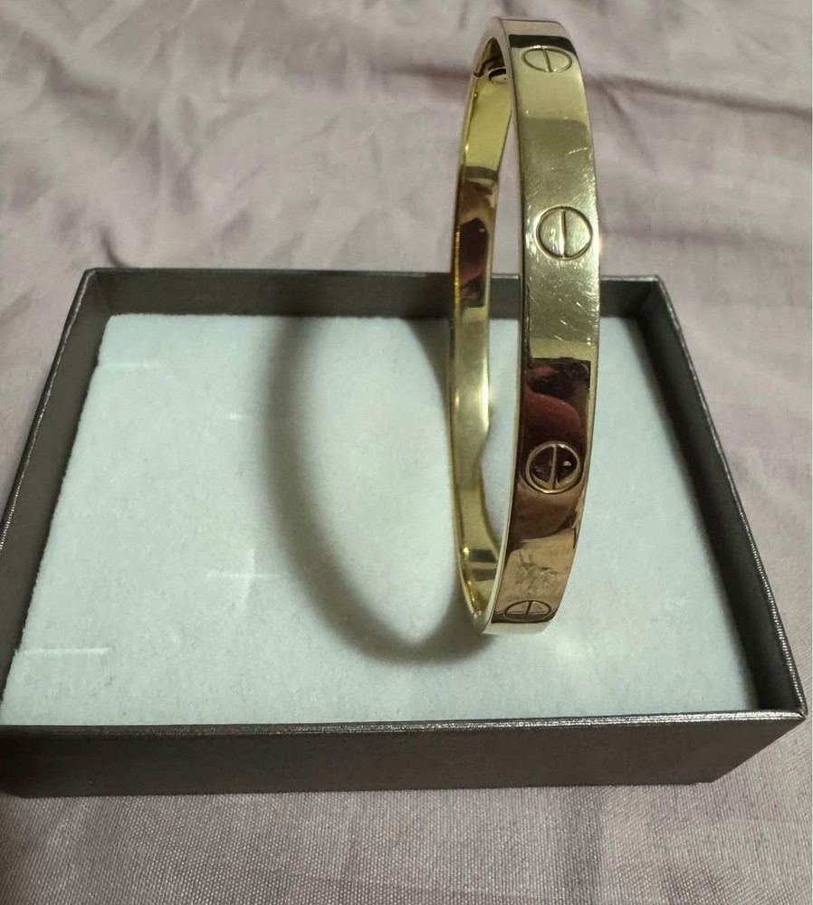 Cartier Love Bracelet in 18k Yellow Gold Classic Unisex Design