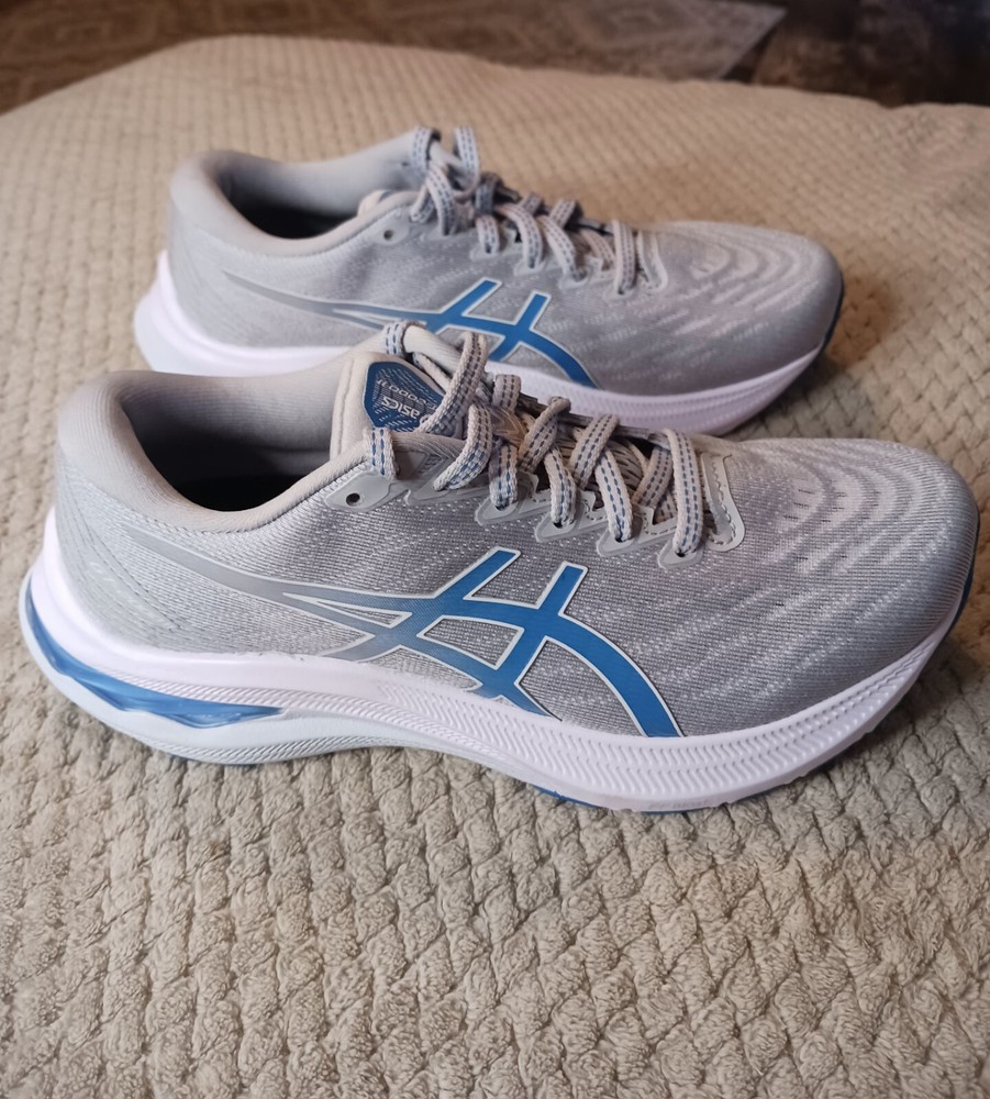 Asics GT-2000 11 Running Shoes Women's Sz 5.5 Wide Grey Blue white Sneakers