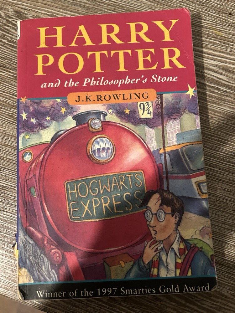 Harry Potter and the Philosopher's Stone by J. K. Rowling (1997, Paperback)