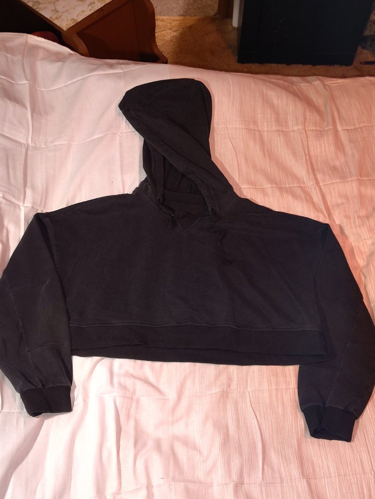 Women's Cropped Black Hoodie Super Soft Inside Size Medium
