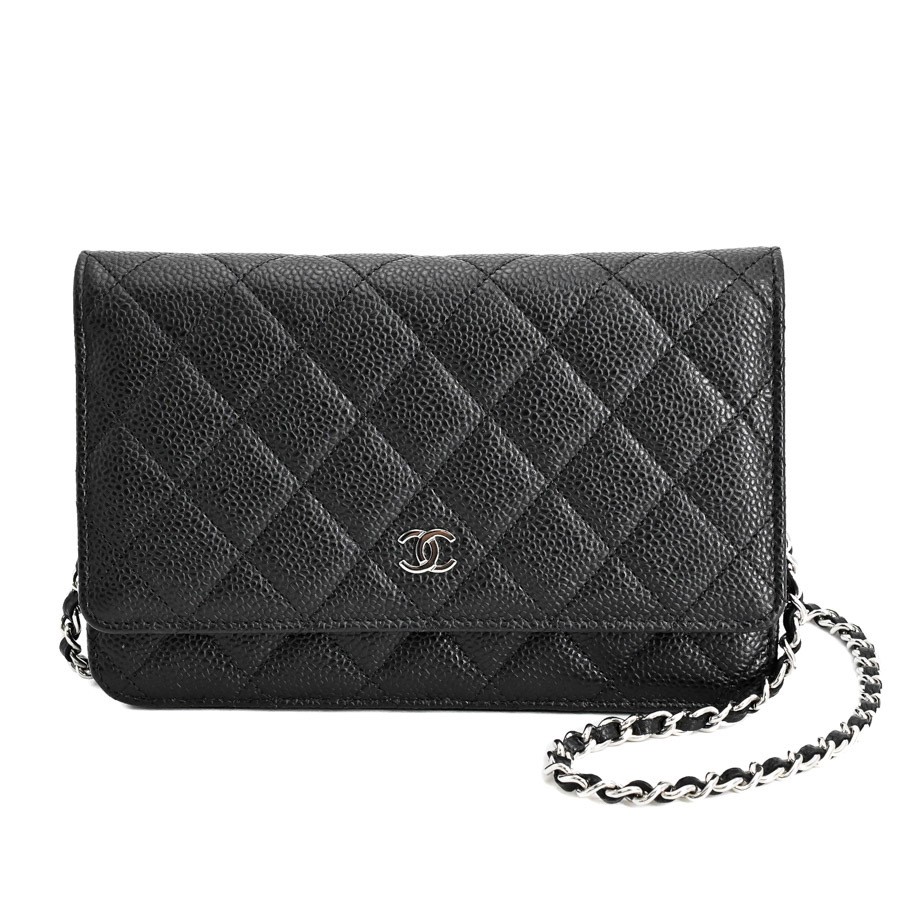 CHANEL Classic Chain Wallet in Black with Gold-Tone Hardware AP0250 644668