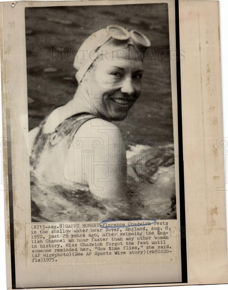 1975 Press Photo Florence Chadwick English Channel swim - dfpb51525