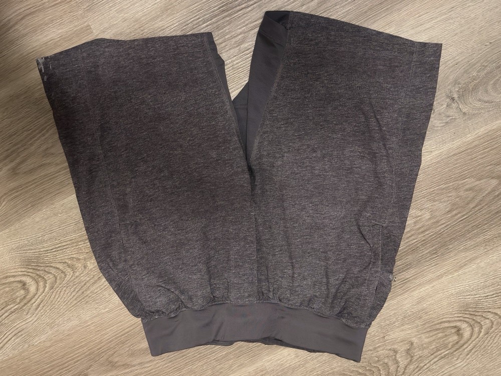 Lululemon Shorts Mens Medium T.H.E. Linerless 9