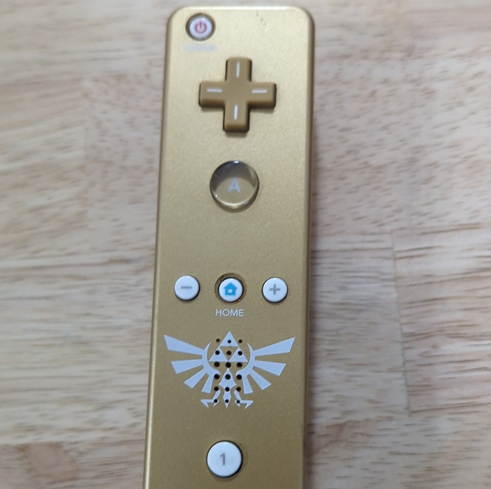 Nintendo Gold Zelda Edition Wireless Motion Controller RVL-036 for Wii
