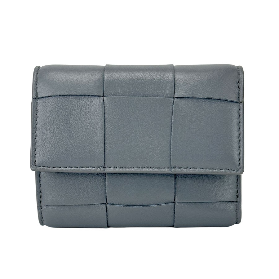 Bottega Veneta  Cassette Intrecciato Trifold Zipper Wallet Used