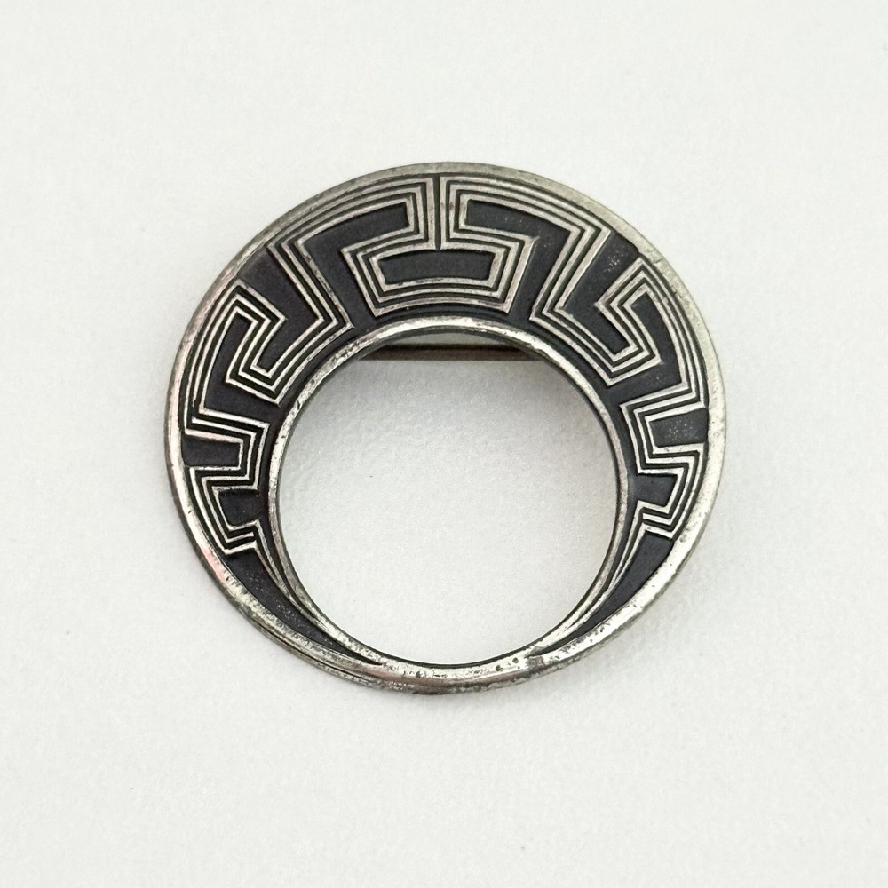 Vintage 925 Sterling Silver Abstract Aztec Design Open Circle Hoop Brooch Pin