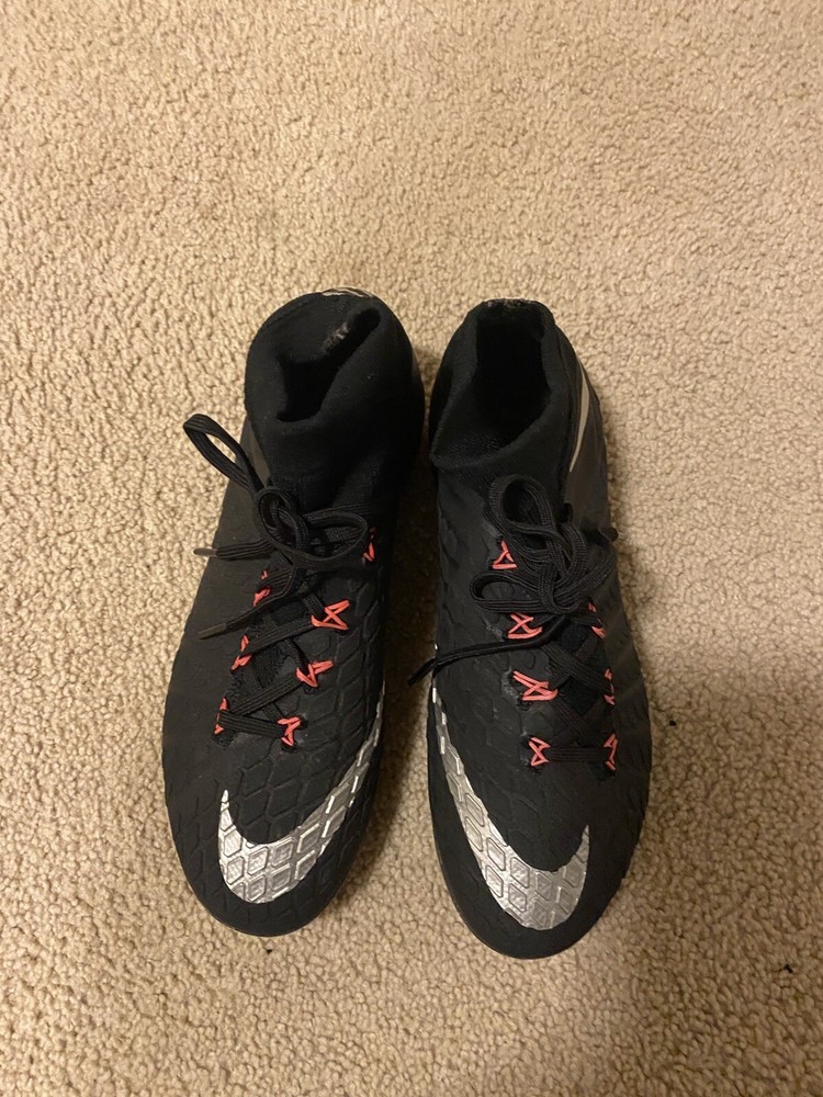 Men’s Nike Hypervenom phantom 3 Soccer Cleats Size 4Y