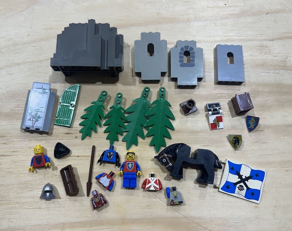 LEGO Vintage Pirates & Castle Lot Damaged Knights Pirates Greenery Walls Flag