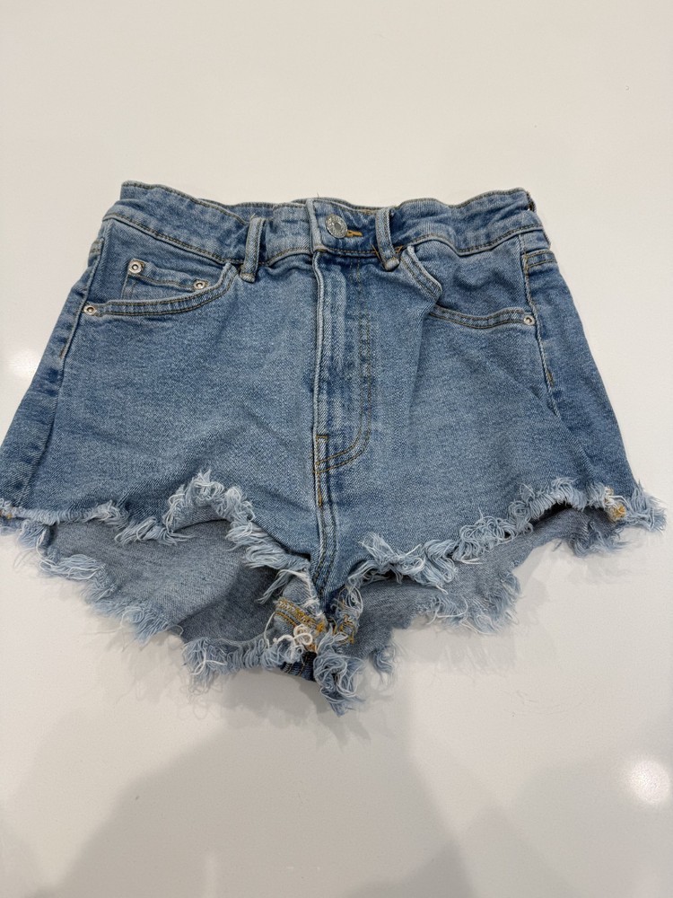 Women's Zara Blue Jean Shorts-Size 4