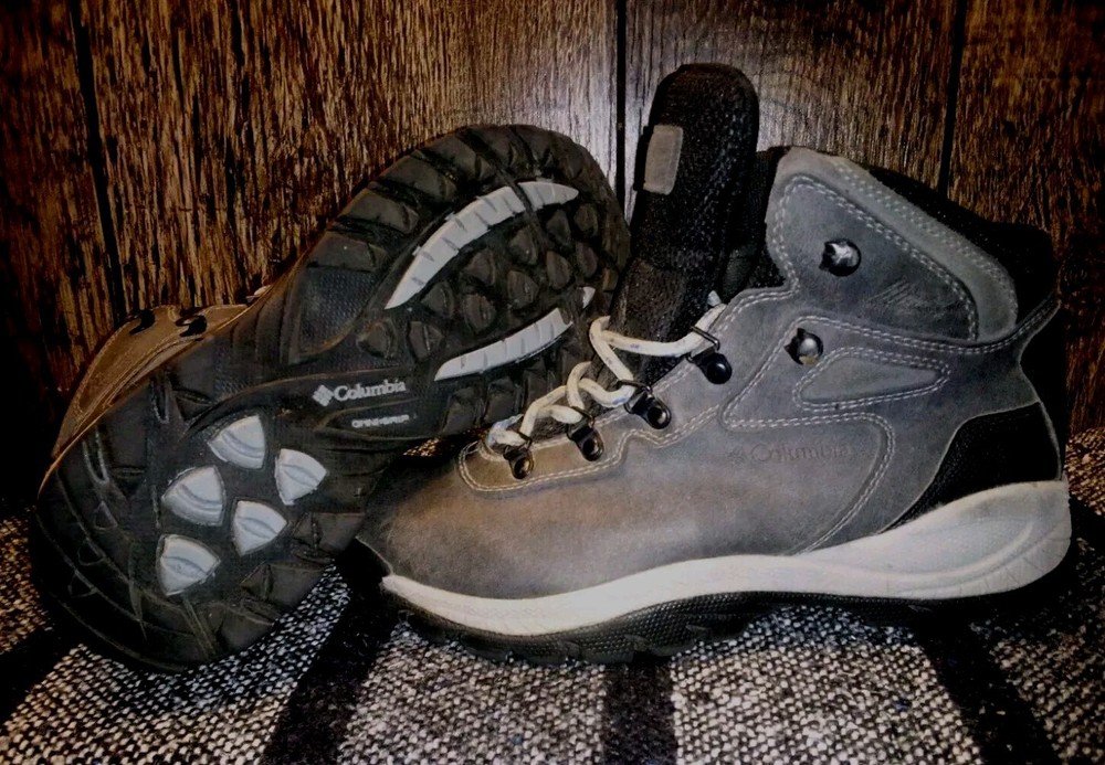 Columbia Newton Ridge Plus Waterproof Gray Hiking Boots Womens 8.5 -#BL3783 013