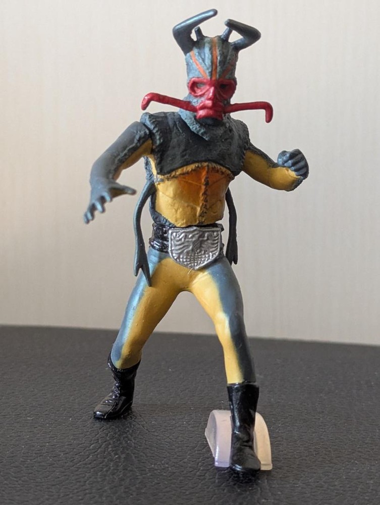 Bandai HG Kamen Rider Gashapon Hell Thunder Action Figure Pre-Owned