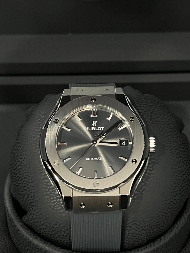 Hublot 565.NX.7071.RX CLASSIC FUSION TITANIUM RACING GREY 38 MM