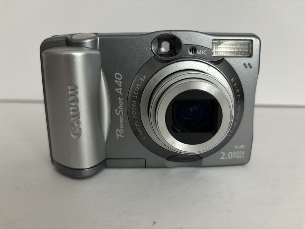 Canon Powershot A40 2.0MP Digital Camera Tested Working NO MEMORY CARD