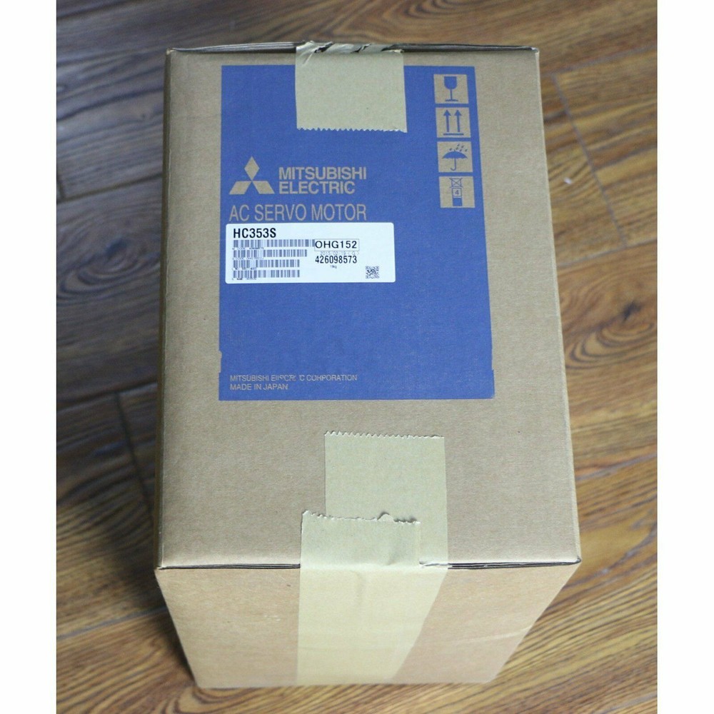 1PCS NEW MITSUBISHI in box HC-353S HC353S Servo Motor free shipping