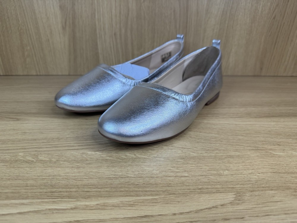 Clarks Fawna Soft Slip On Ballet Flat Shoes Woemns Size UK 5 Silver