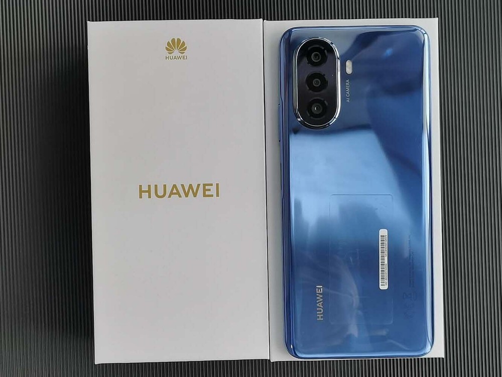 Huawei nova Y70 Plus (MG-LX9) Unlocked 4G EMUI12, Dual-sim 4+128GB Smartphone