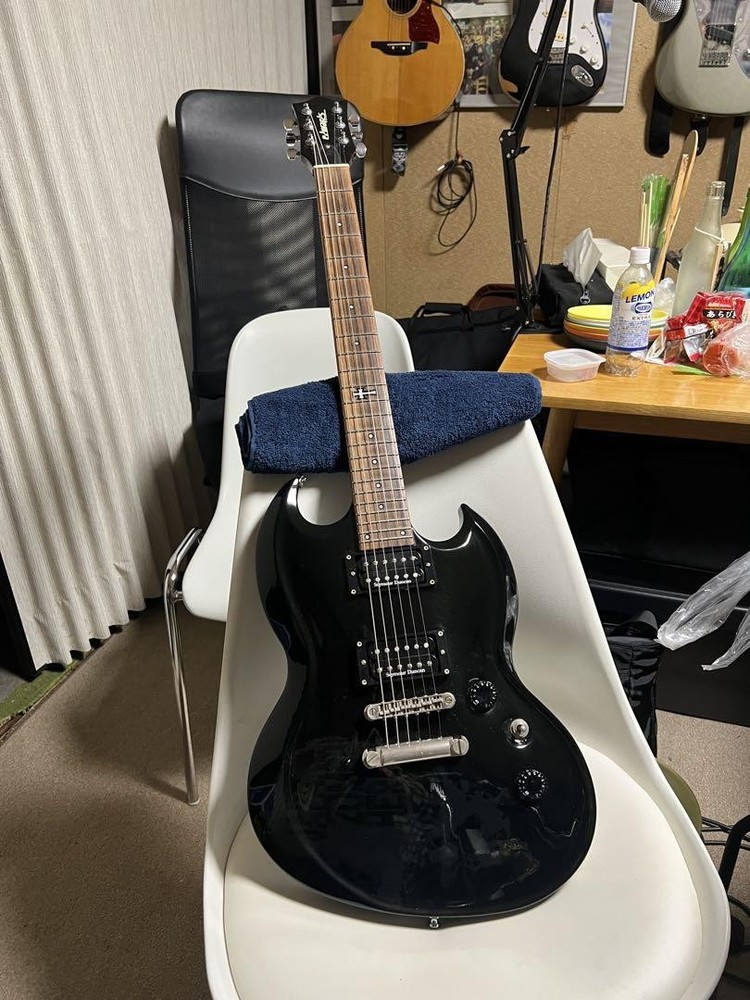 Edwards E-K-130Vp Black Violin Outfit with Case and Bow  