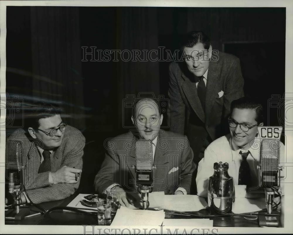 1953 Press Photo CBS Radio Announcers for 
