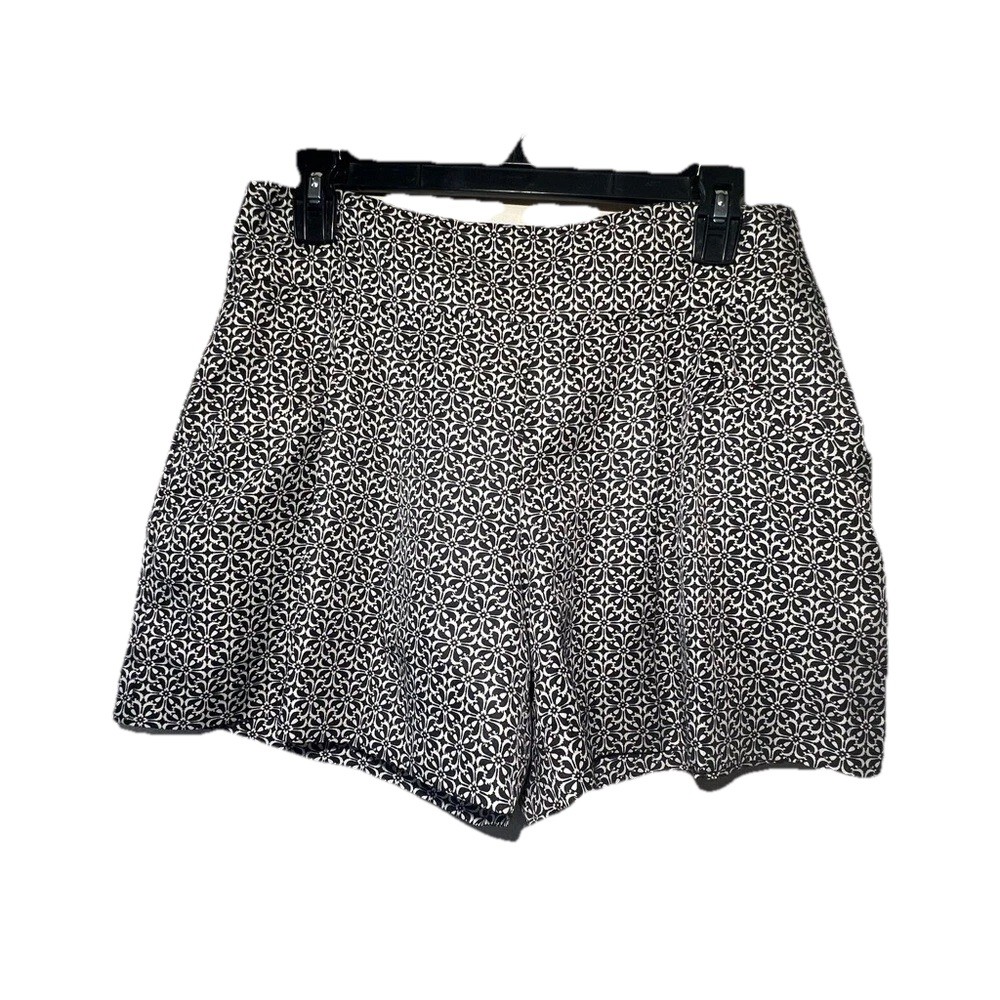 Ann Taylor LOFT Shorts Women Size 4 Black White Floral Geometric Zip Preppy EUC