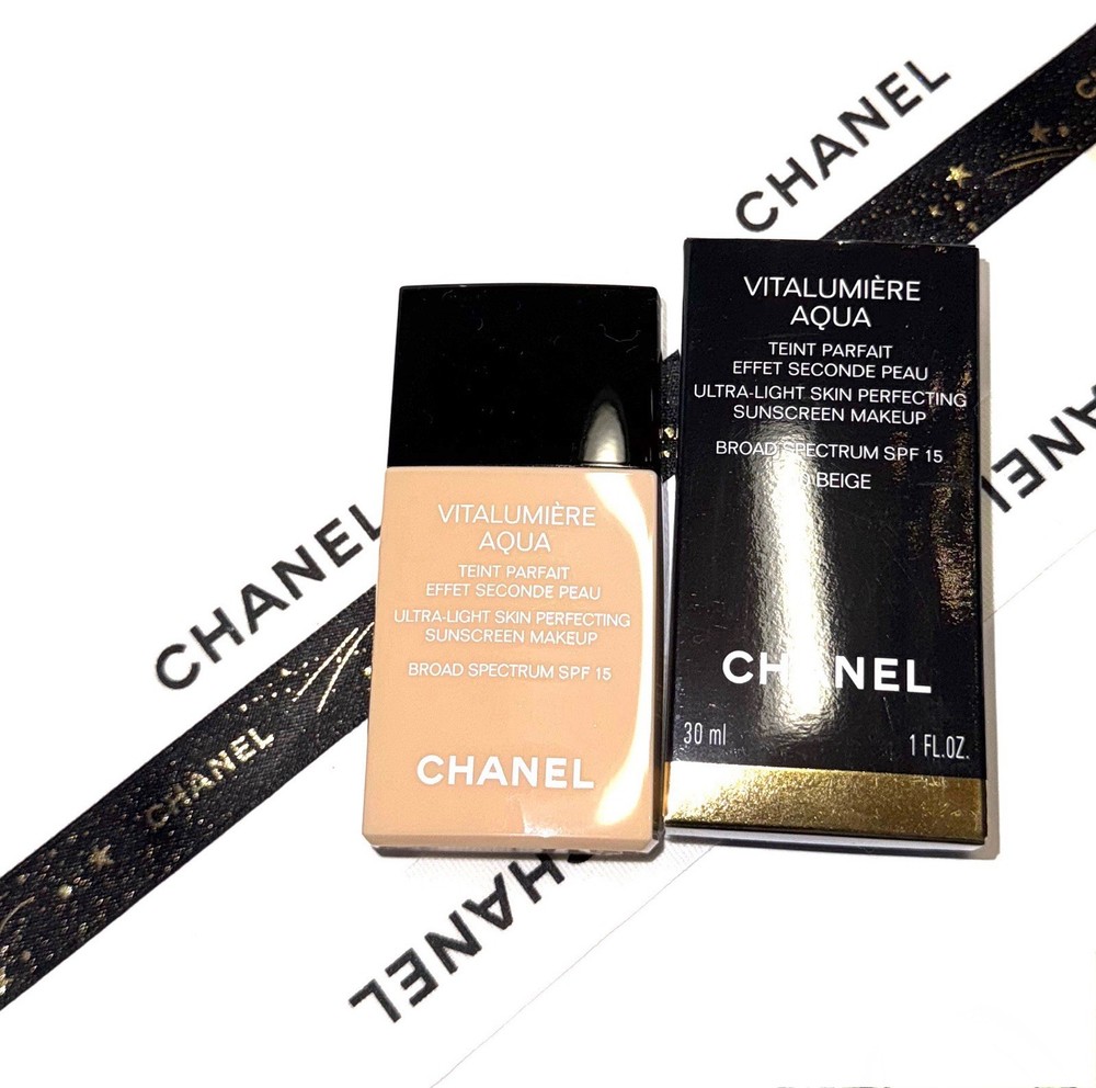 Chanel Vitalumiere Aqua Ultra-Light Skin Perfecting Makeup 40 Beige 30ml.