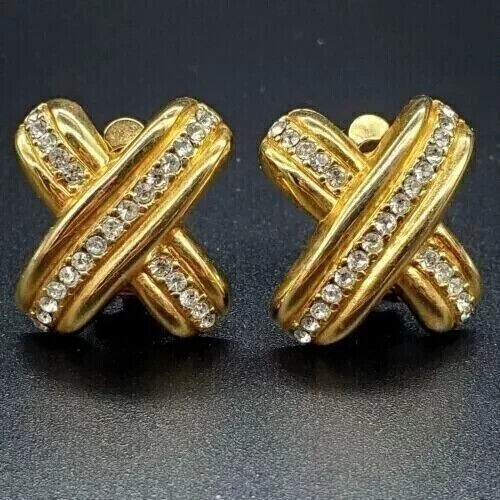 Round Simulated Diamond Stunning Initial 