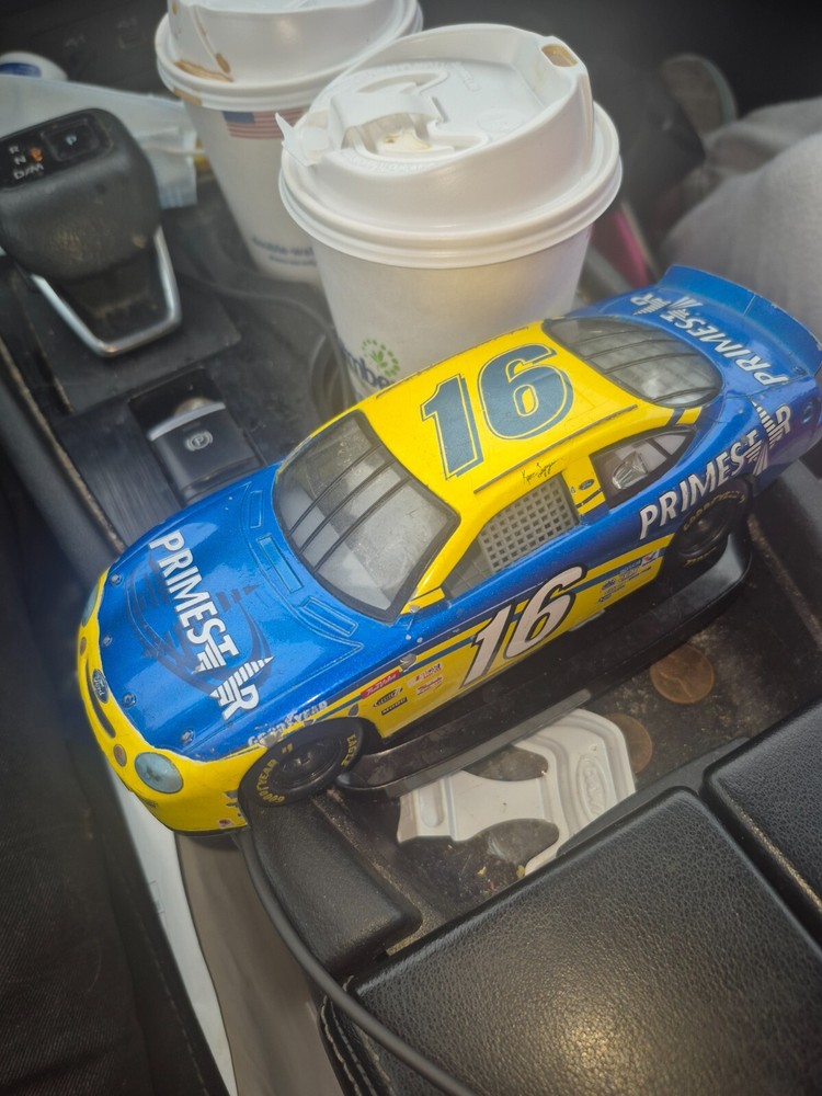 NASCAR 1-24 Kevin Lapage #16 Racing Diecast Collectible NAS002