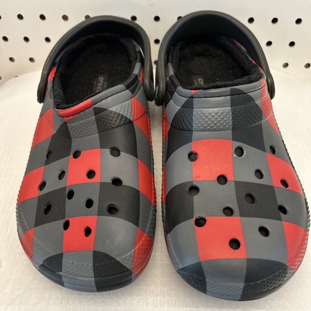 CROCS DUEL COMFORT PLAID RED BLACK GREY WOMENS 9 MENS 7 LINED