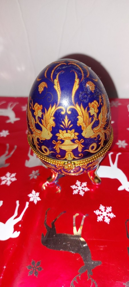 Vintage Cobalt Blue Porcelain Hinged Trinket Box with White Interior