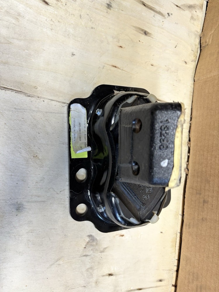 A85-2011-108R Engine Support Rear Peterbilt/Paccar