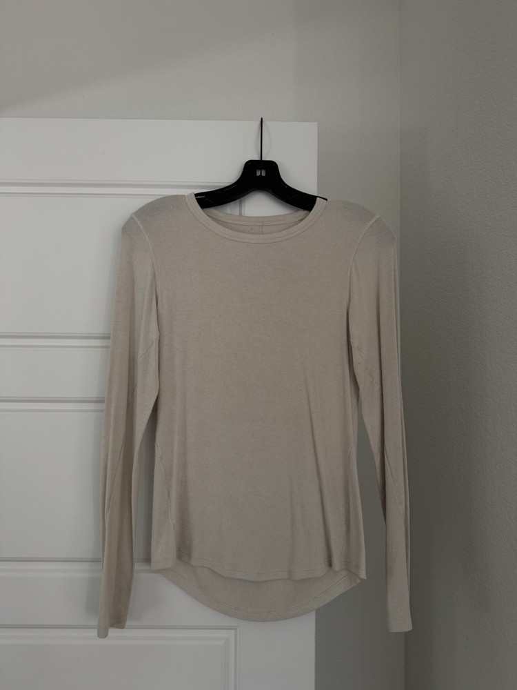 Lululemon Cream Women’s Long Sleeve Ribbed Top Size 8