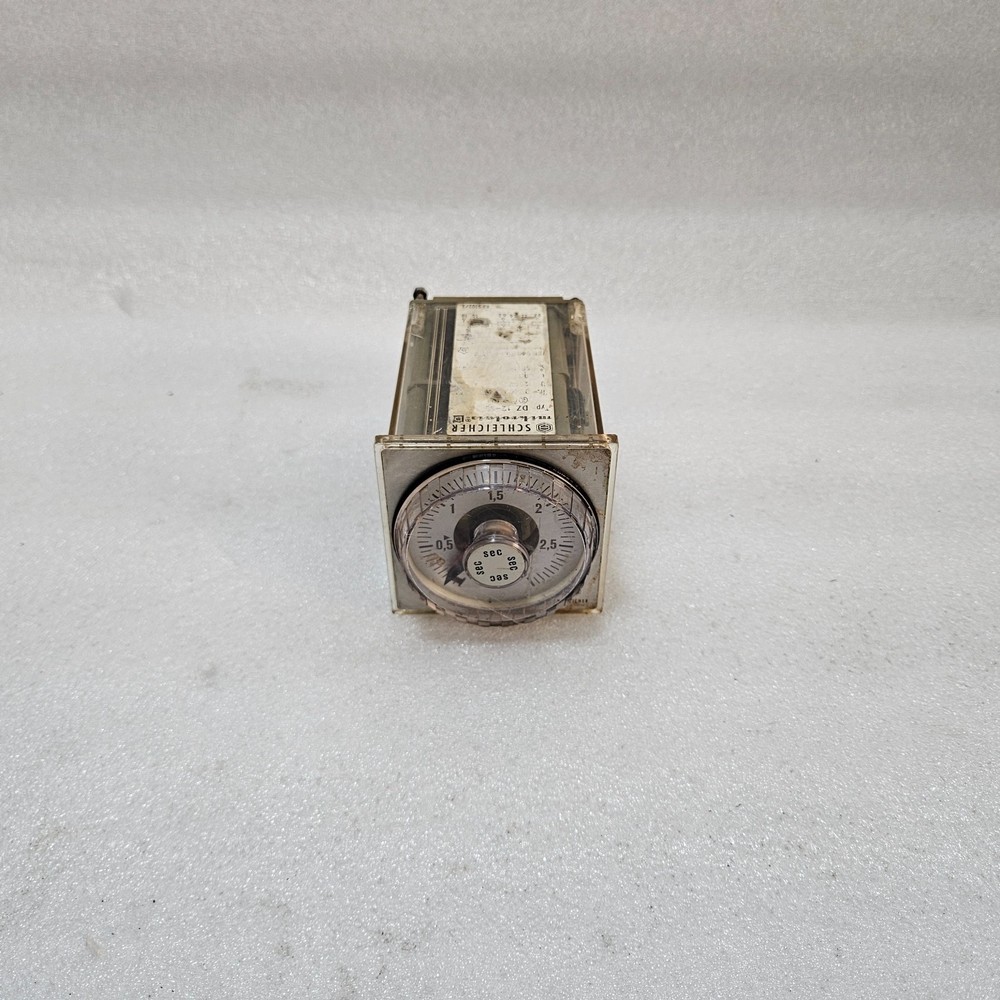 SCHLEICHER MIKROLAIS-D DZ 12-3 ADJUSTABLE TIME RELAY TIMER