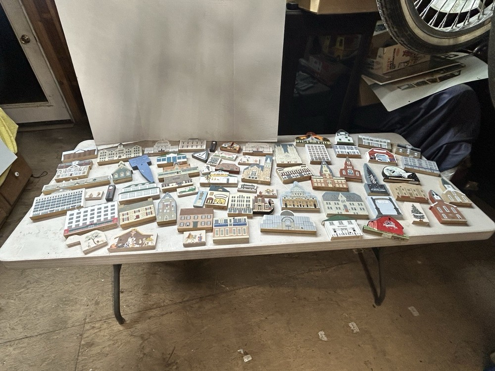 The Cat's Meow Village Lot Over 60 Nice MUST LOOK