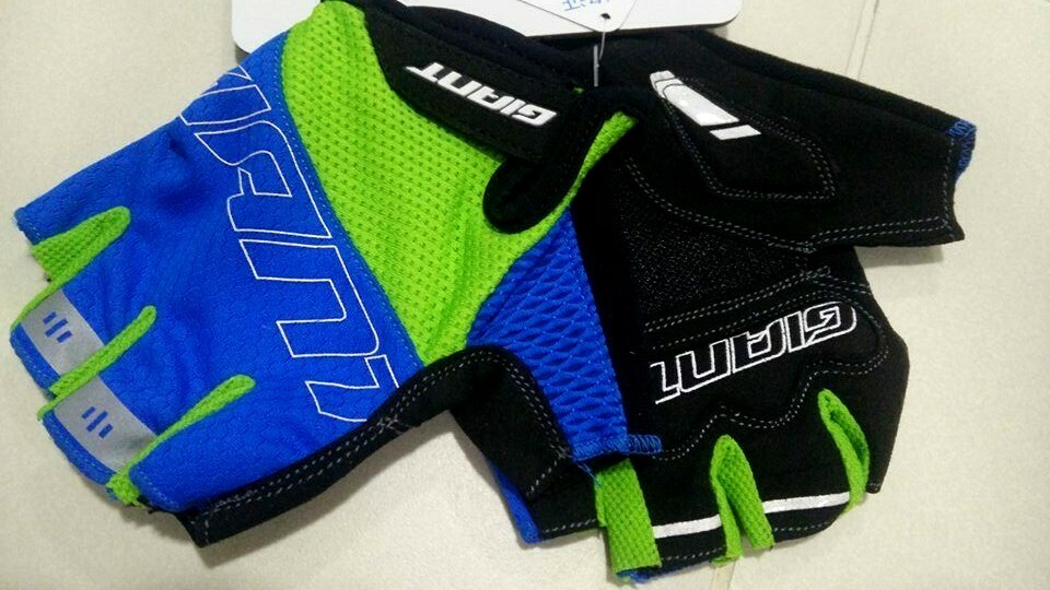 Giant Assorted Half Finger Gloves on Offer - Clearance Sale - Limited sizes-image