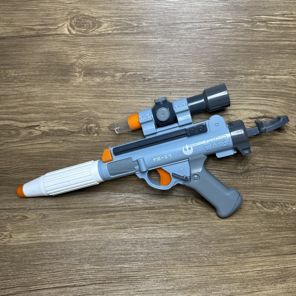 Star Wars Nerf Rebel Trooper DH-17 Blaster Dart Gun Cosplay Hasbro 2006 Tested