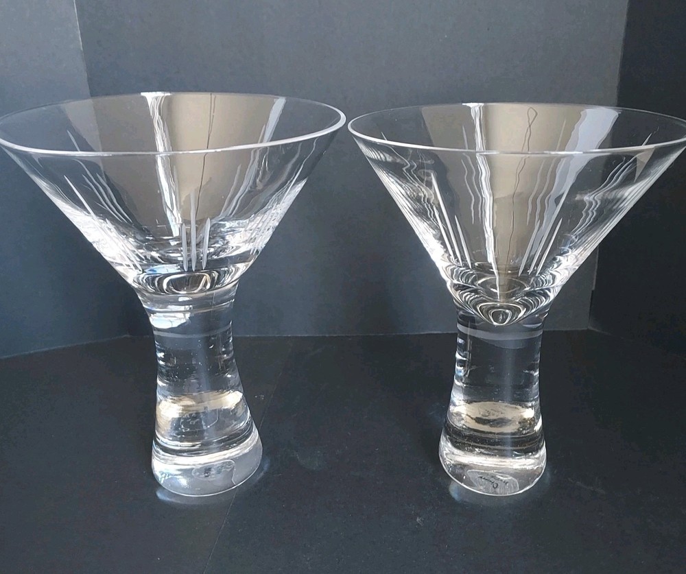 Set of 2 HEX11 Pedestal Martini Glasses with Elegant Etched Vertical Lines